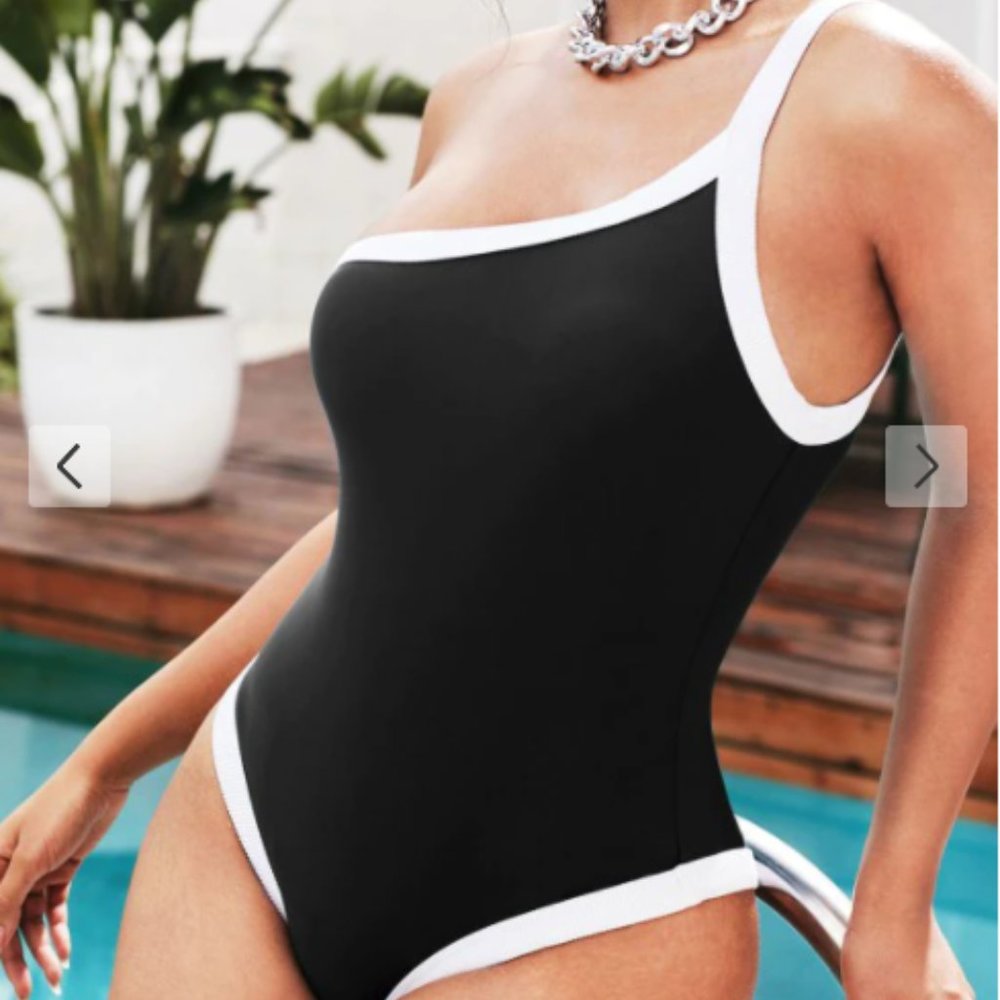 3/$30 NWT Zaful Black and White One Shoulder One Piece